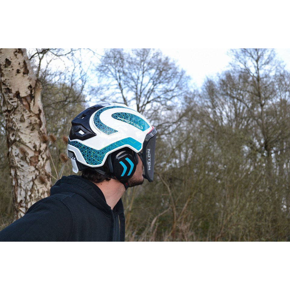 Limited Edition Notch Protos Helmet 頭盔(含面罩、耳罩)