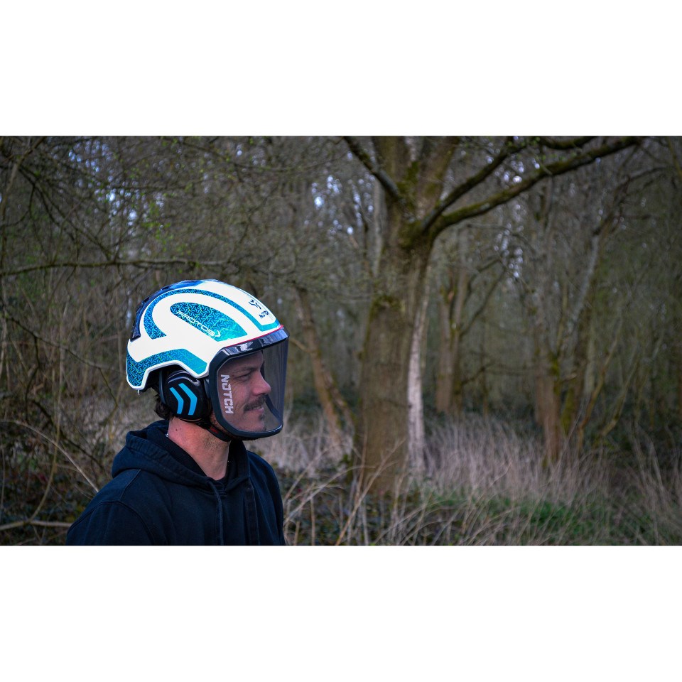 Limited Edition Notch Protos Helmet 頭盔(含面罩、耳罩)