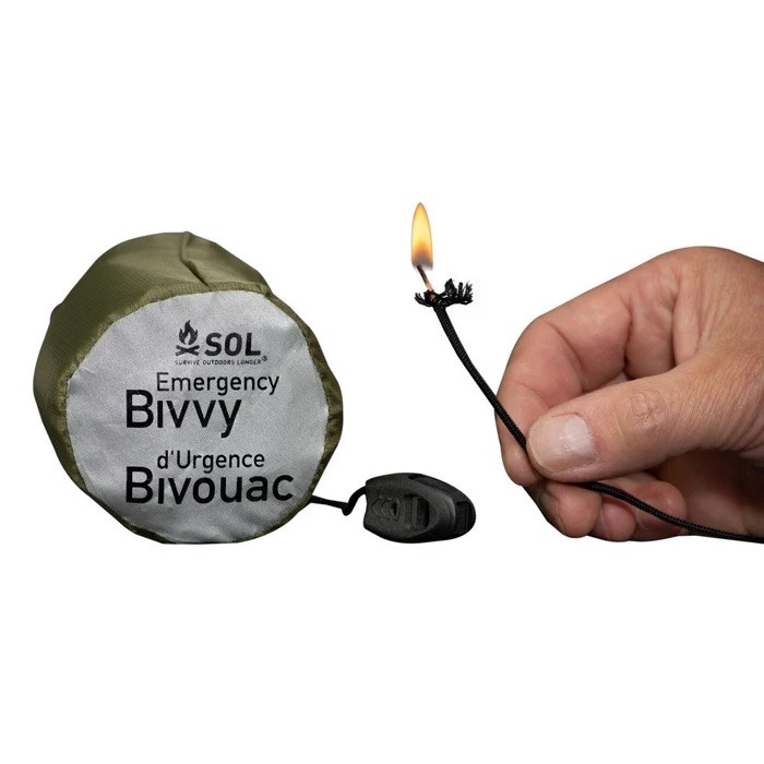 SOL Emergency Bivvy w Rescue Whistle 緊急露宿袋（含哨子引火繩）