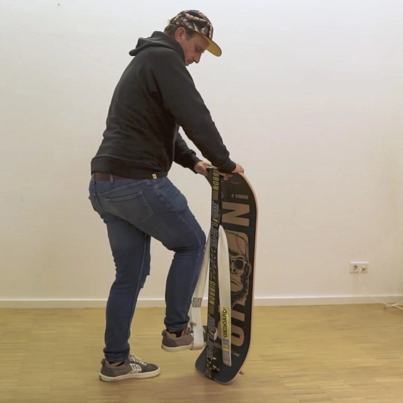 TENSION SUPPORT STRAP